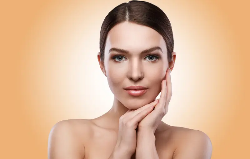 Professionelles chirurgisches Facelifting bei XK Aesthetics